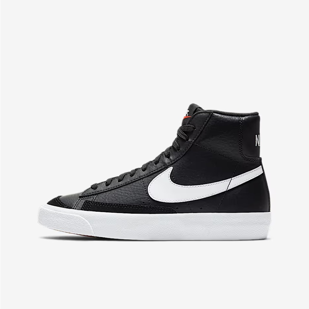 NIKE | Men's Blazer Mid 77’ Black and White High-Top Sneakers